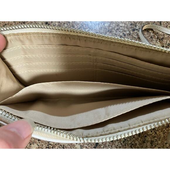 Coach Wristlet Aqua and Cream Leather - Picture 2 of 3